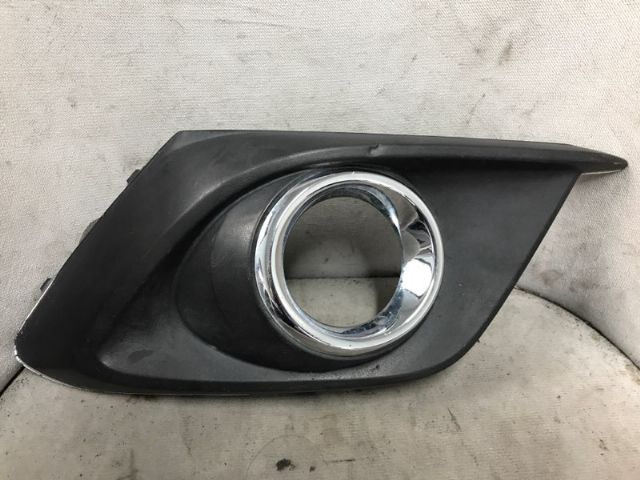 Mazda Axela BM 2013-2016 R Spotlight Surround