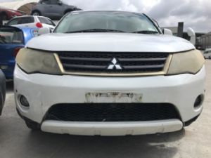 Mitsubishi Outlander CW5W 2003-2005
