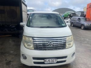 Nissan Elgrand E51 06/02-05/10