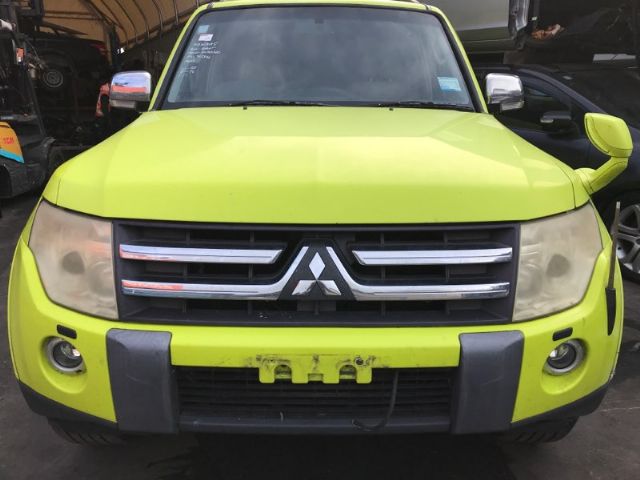 Mitsubishi Pajero V97W
