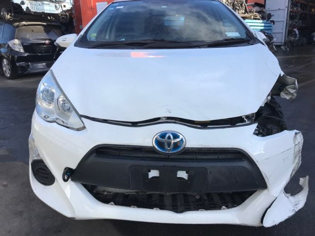 Toyota Aqua NHP10 2015-2017